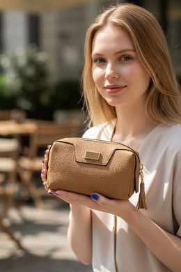 Косметичка жіноча Karya. Артикул: KR2038-861. Ціна 1 084 грн