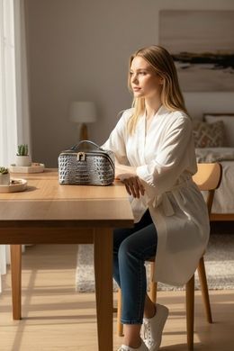 Женская косметичка Karya. Артикул: KR2037-637. Цена 2 710 грн